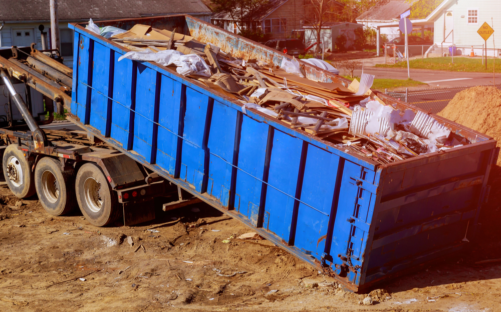 Featured image for “How to Safely Load Debris Into a Construction Dumpster”
