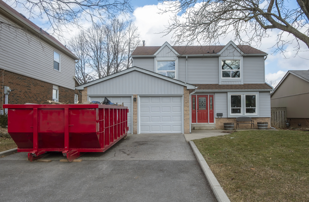 Featured image for “What Are the Benefits of Having a Roll-Off Dumpster During a Home Remodel?”